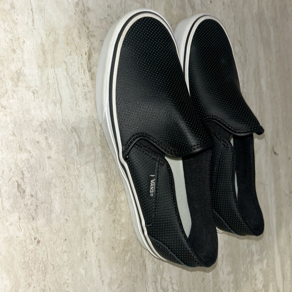 Vans woman classic  Slip-On Sneakers in Black - Picture 5 of 5